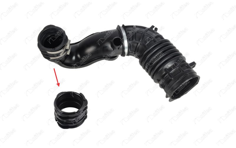  FORD TRANSIT V363 HAVA FİLTRE HORTUMU PLASTİK BORU HARİÇ Not :OK İLE GÖSTERİLEN KÜÇÜK HORTUM Montaj Yeri : Hava Filtre Kutusuna